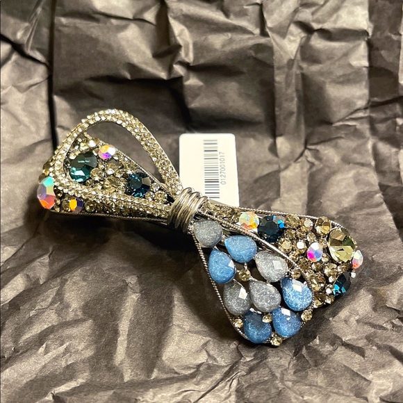 Hair Clips - Picture 4 of 6